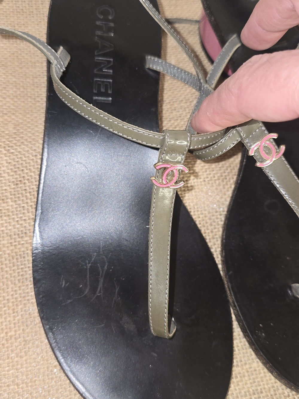 Chanel Olive Green Leather T-Strap Sandals with Pink CC Accent - Picture 2 of 9